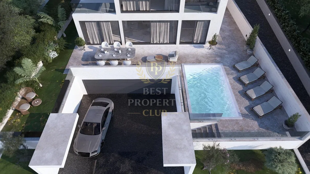 Moderna lussuosa villa con piscina in prima fila sul mare, vicino a Pakoštane, Croazia.
