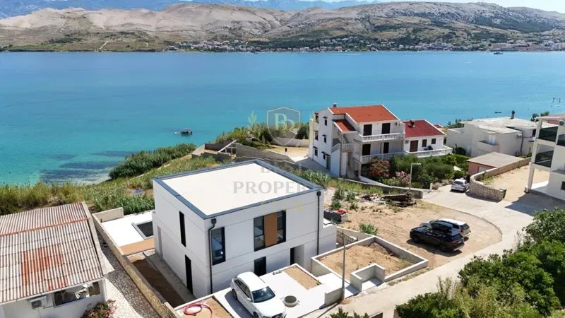 Villa di lusso con piscina sulla prima fila di fronte al mare - Pag, Croazia – 3