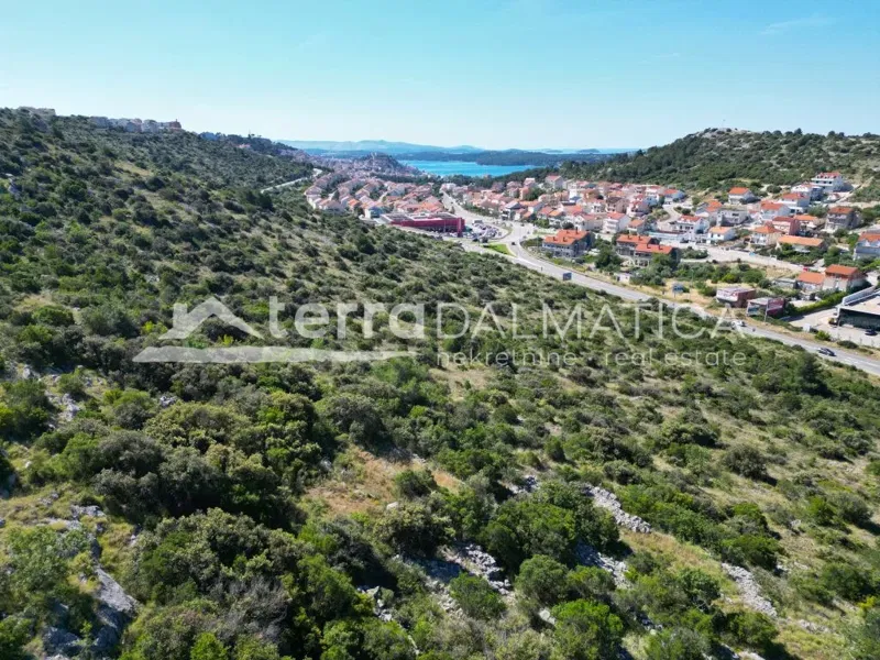 Land in Šibenik - 39,000 m2 – 2