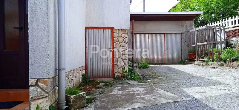 FUZINE KÖZPONT, sorház