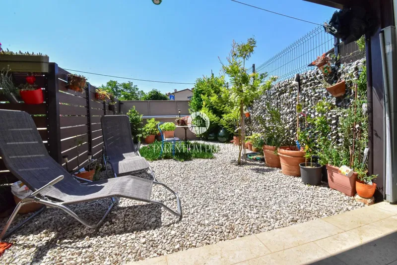 Ampio appartamento al piano terra con due camere da letto e giardino di 150 m² – 3
