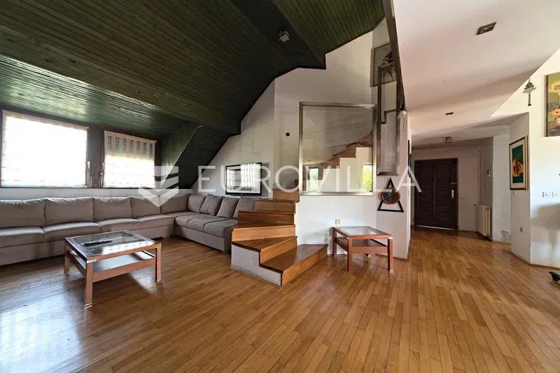 Osijek, Upper Town, city centre - Five-bedroom apartment on two levels, attic, 2nd floor. – 3