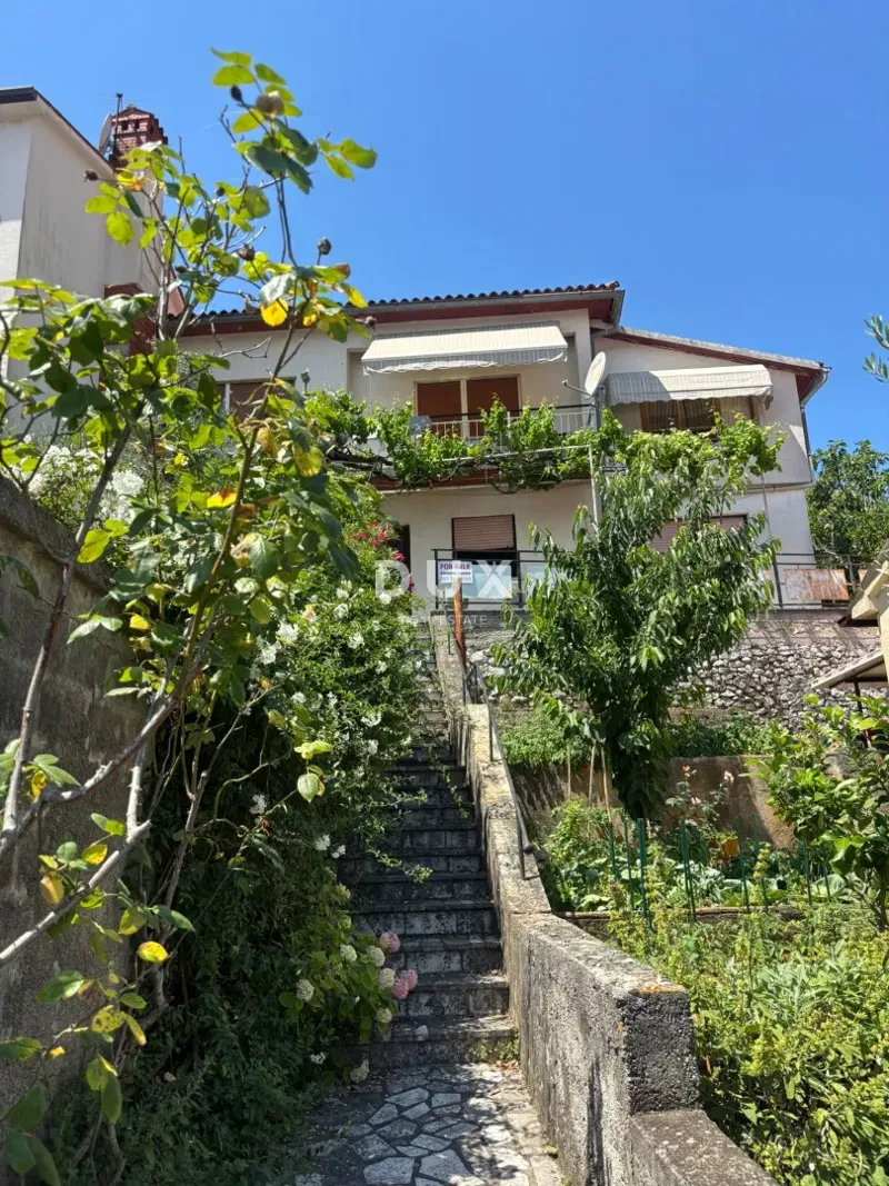 ISTRIA, RABAC - Piano di una casa con vista mare a pochi passi dal mare con garage – 3
