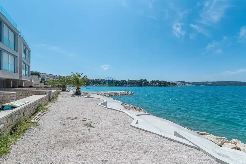 Beautiful villa FIRST ROW by the sea, Trogir, Čiovo – 2