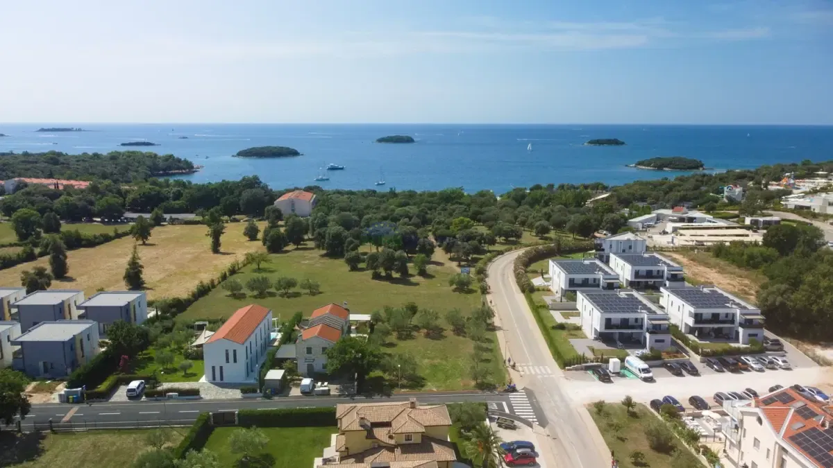 Istra, Funtana, terreno edificabile a 100 m dal mare