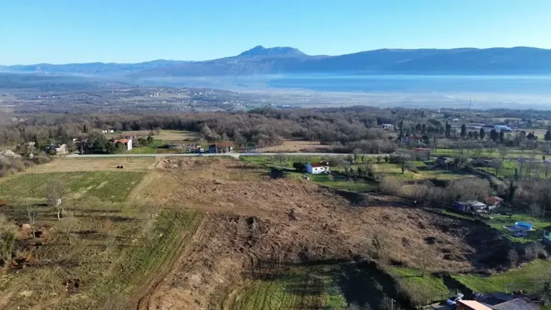 Građevinsko i poljoprivredno zemljište, Kršan, Istra