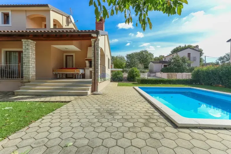 Mediterranean house with a swimming pool, 12 km from Poreč – 2