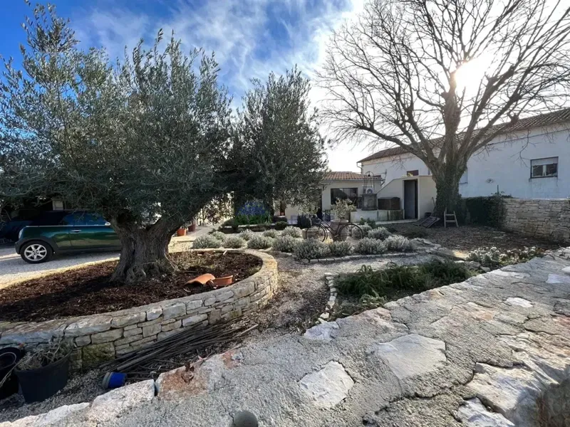 Istria, Svetvinčenat, beautiful house with a pool – 2