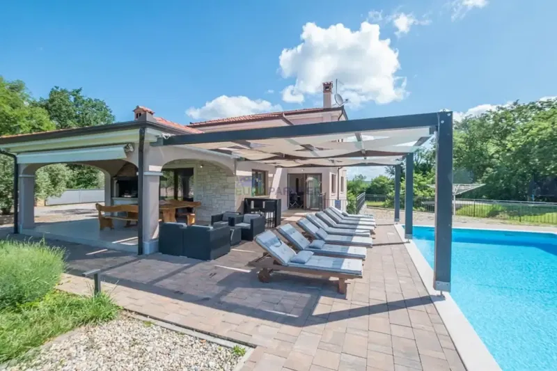 Istria, Rovinj, a beautiful house with a swimming pool and a spacious garden – 3