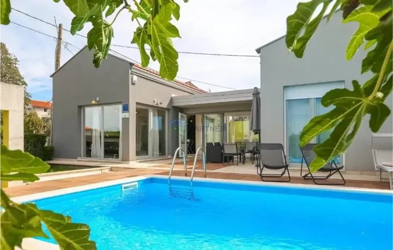 Istria, Poreč, modern one-story house with swimming pool – 2
