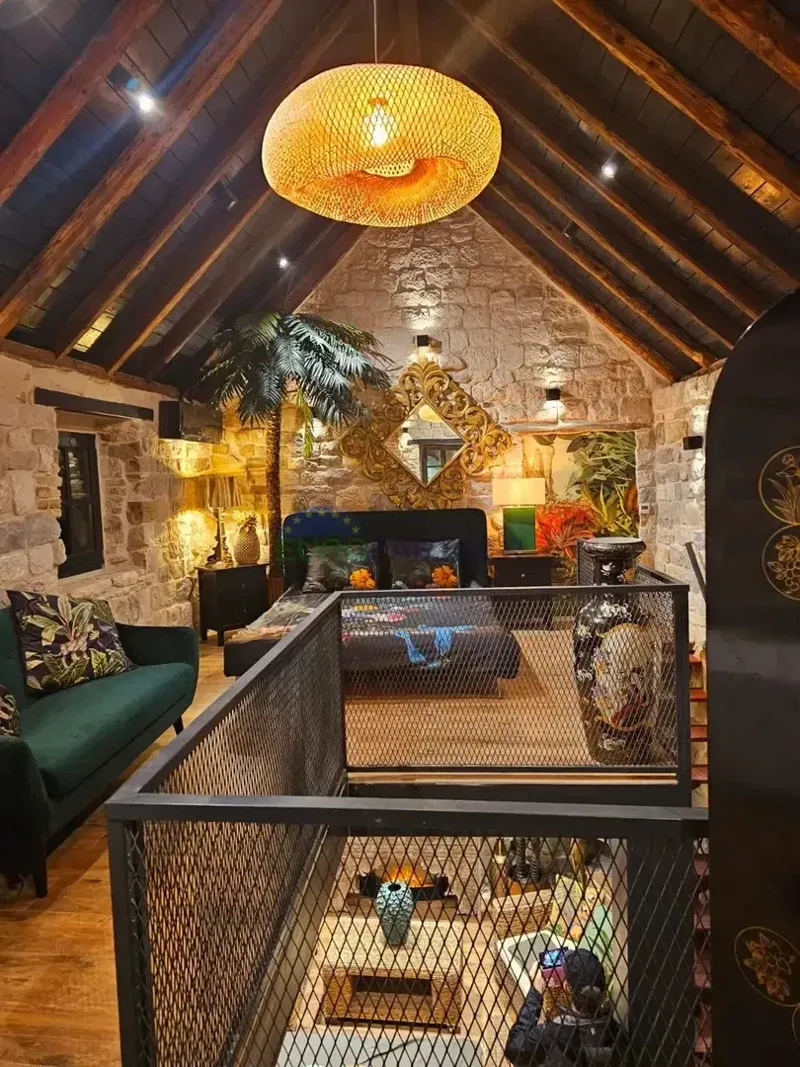Beautiful historic stone house in the center of Kaštel Stari, 30 m from the sea – 2