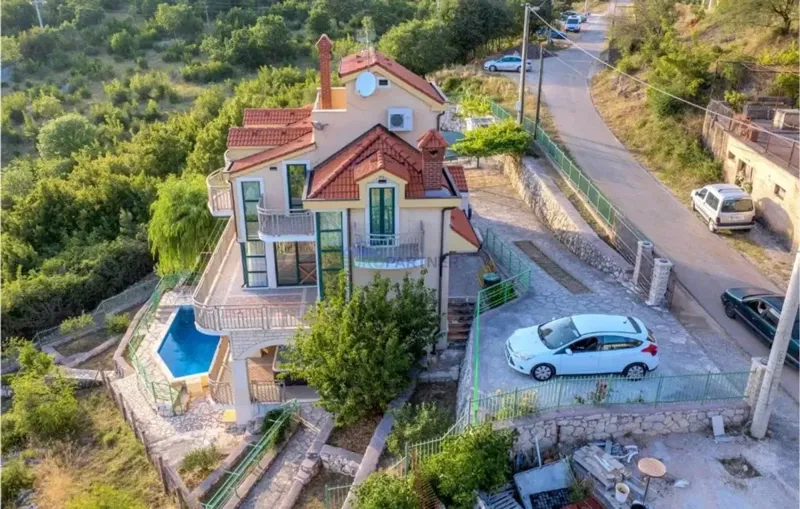 Villa in nature near by the source of the river – 2