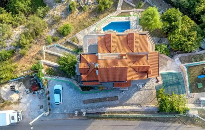 Villa in nature near by the source of the river – 3