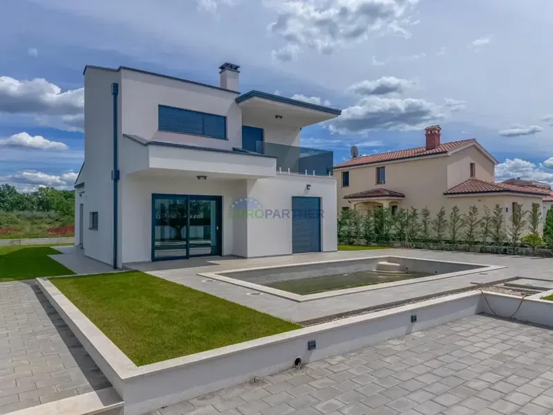 Poreč 5km, new villa with pool, modern design – 2