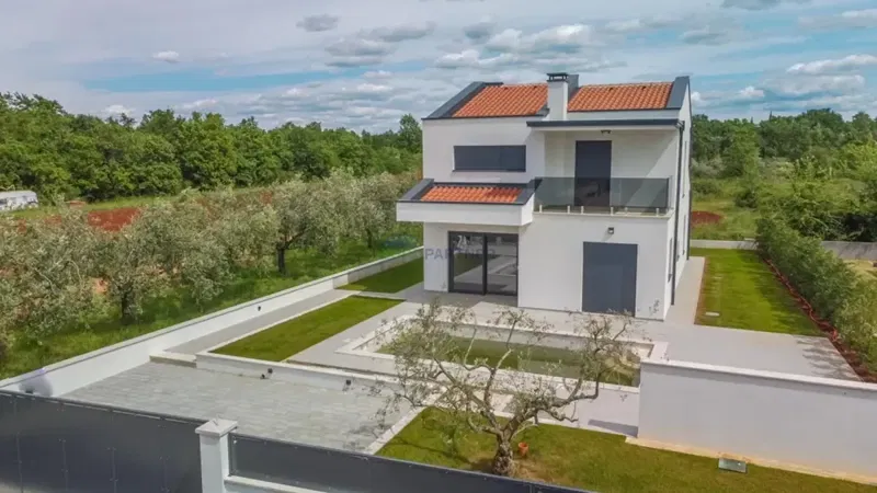 Poreč 5km, new villa with pool, modern design – 3