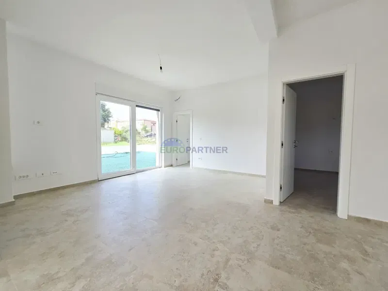 Ground floor apartment with garden, Poreč area – 2