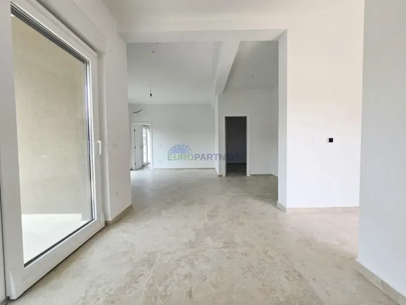 Ground floor apartment with garden, Poreč area – 3