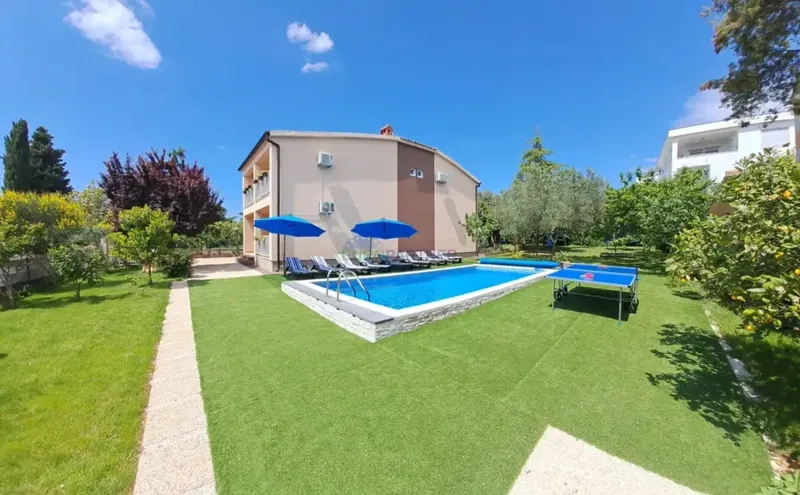Fasana, Casa con piscina a 500 m dal mare – 2