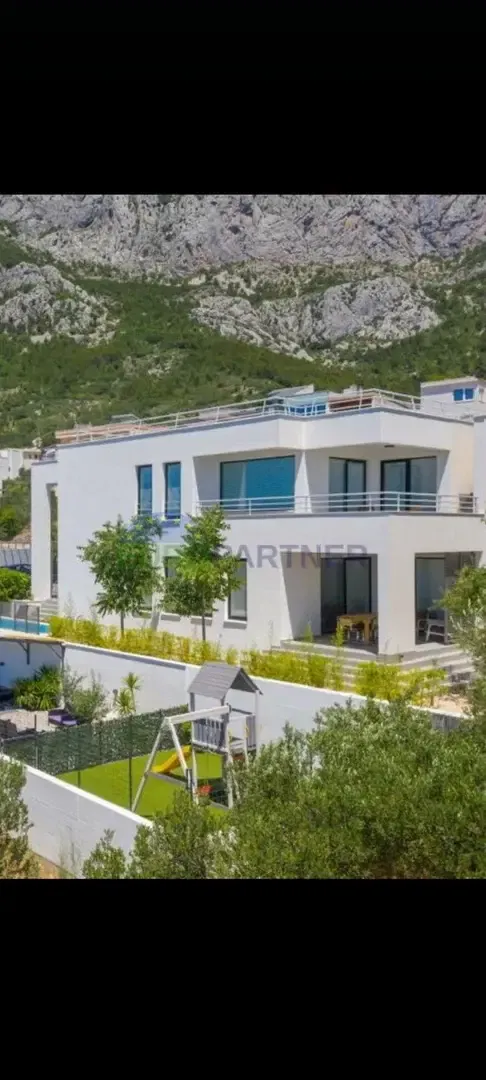 Prekrasna villa s bazenom i pogledom na more, Makarska prodaja