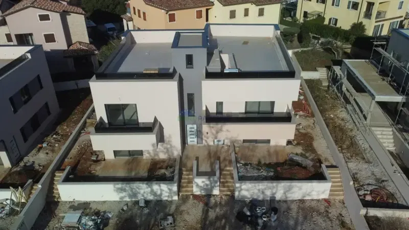 Appartamento al piano terra con giardino in un nuovo edificio, Parenzo, a 1 km dal mare – 3
