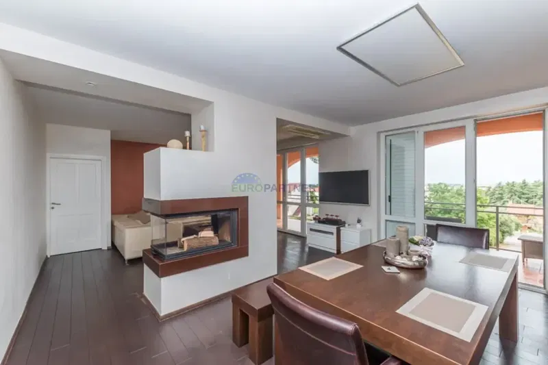Family villa with spectacular sea views, close to the city center and beaches – 3