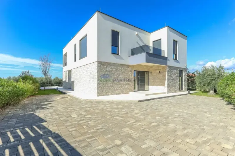 Porec -Detached luxury villa with sea views – 3
