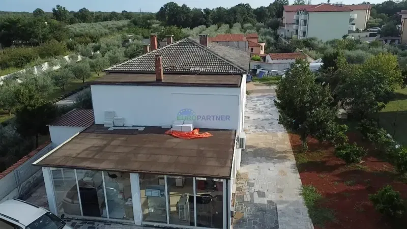 Istria, house with business premises near Umag – 3
