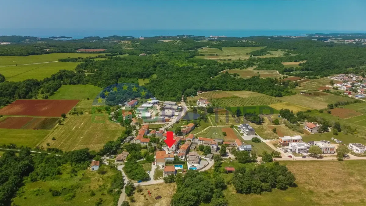 Renovirana istarska kamena kuća s bazenom – 3 km od Poreča