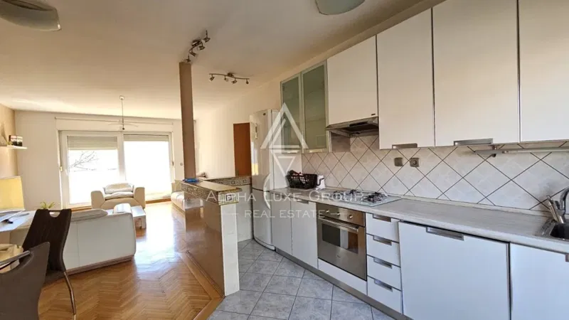 Isztria, Pula: Ház három apartmannal és kerttel – 2