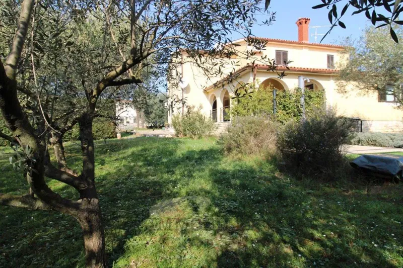 Casa indipendente a soli 1.500 m dal mare e dal centro cittadino – 2