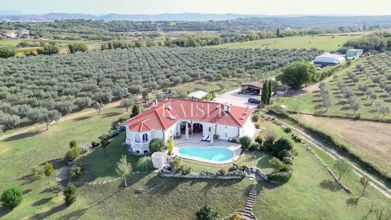 Istria, una rara e lussuosa tenuta mediterranea di 12 ettari in una posizione prestigiosa vicino a Umago – 3