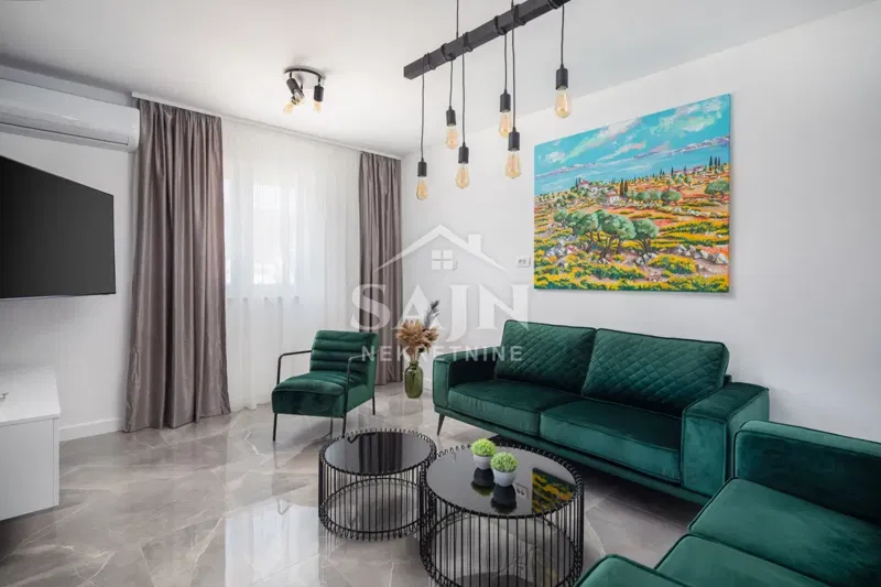 Marina/Luxury Furnished Seafront Apartment S4 – 2