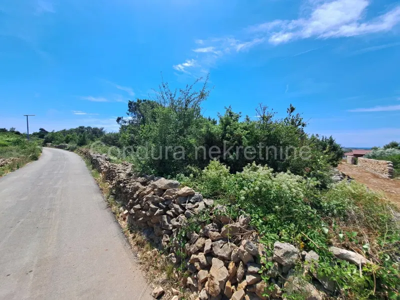 VRSI - građevinsko zemljište 1368 m2
