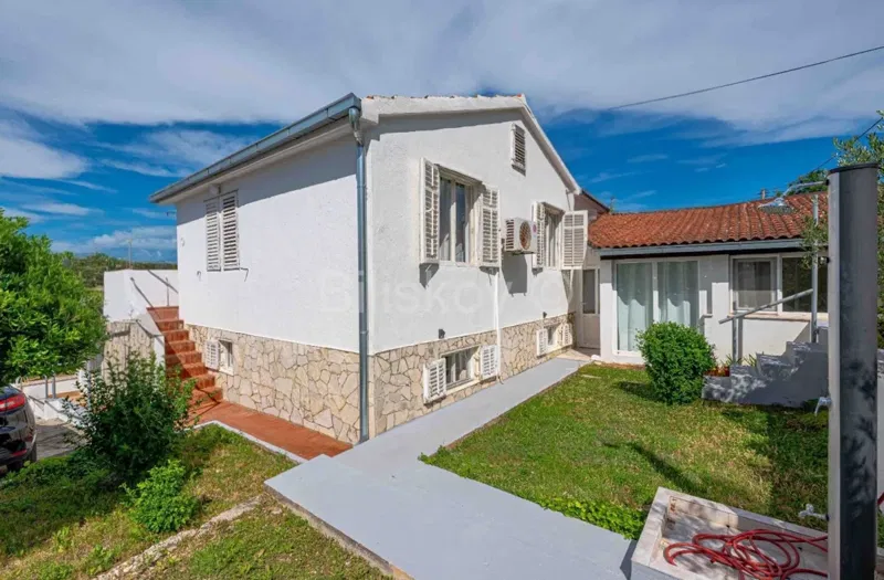 Trogir surroundings, detached house near the sea, for sale – 3