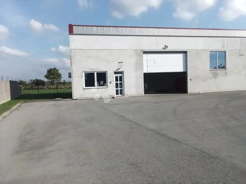Business premise Petrijevci, 368m2 – 3