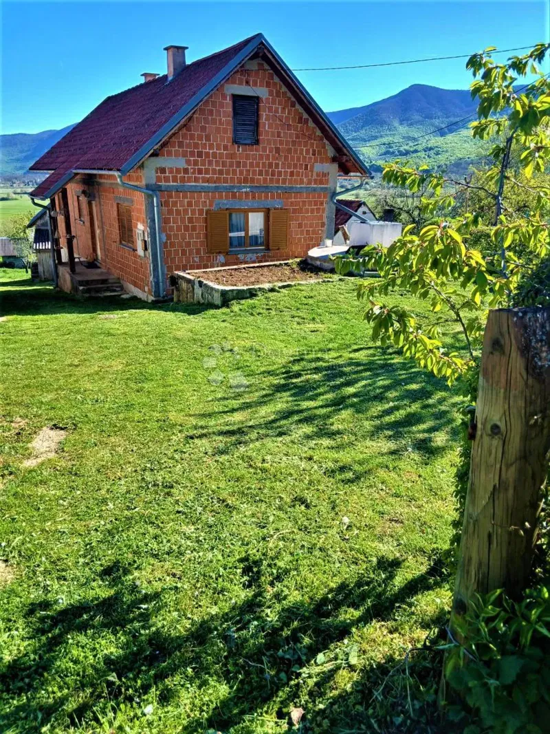 Дом Birovača, Donji Lapac, 65m2