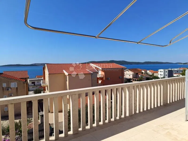 LEHETŐSÉG BRODARICÁN - Tengerközeli ház, 6 apartmannal és egy 3 szobás apartmannal!! – 2
