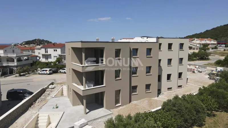 Čudovito stanovanje, tri spalnice, drugo nadstropje, Tribunj – 2