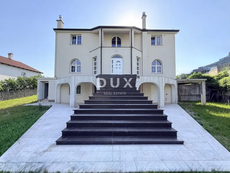 KASTAV, BRNČIĆI – luxusná vila v americkom štýle na súkromnom pozemku 2000m2