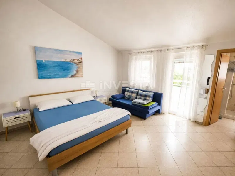 Medulin, kawalerka na 2. piętrze z tarasem, blisko morza i centrum – 2