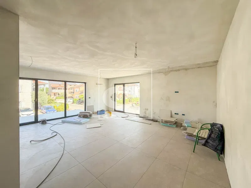 3soban stan na 1. katu Funtana, novogradnja blizu plaže