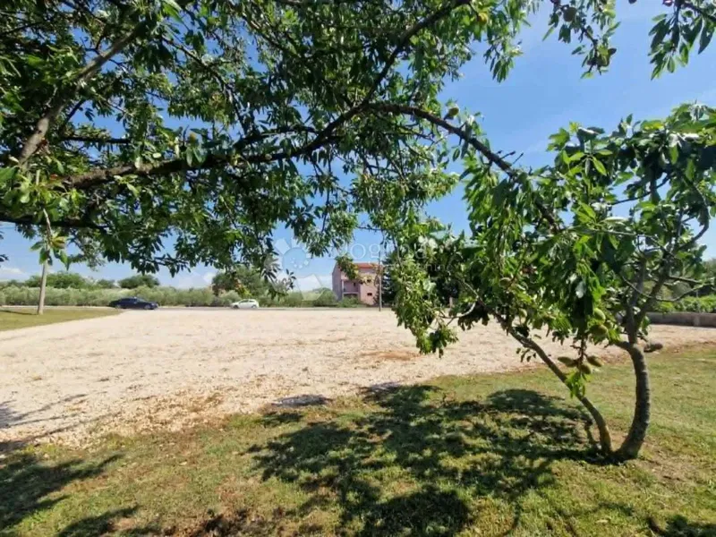 MURVICA - Građevinsko zemljište 842 m2 - NAJAM
