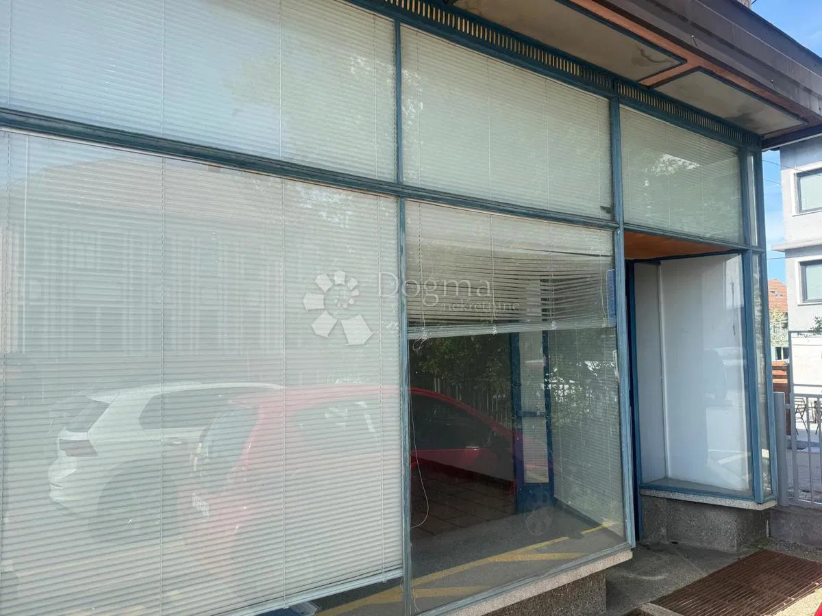 Kereskedelmi Centar, Čakovec, 223m2
