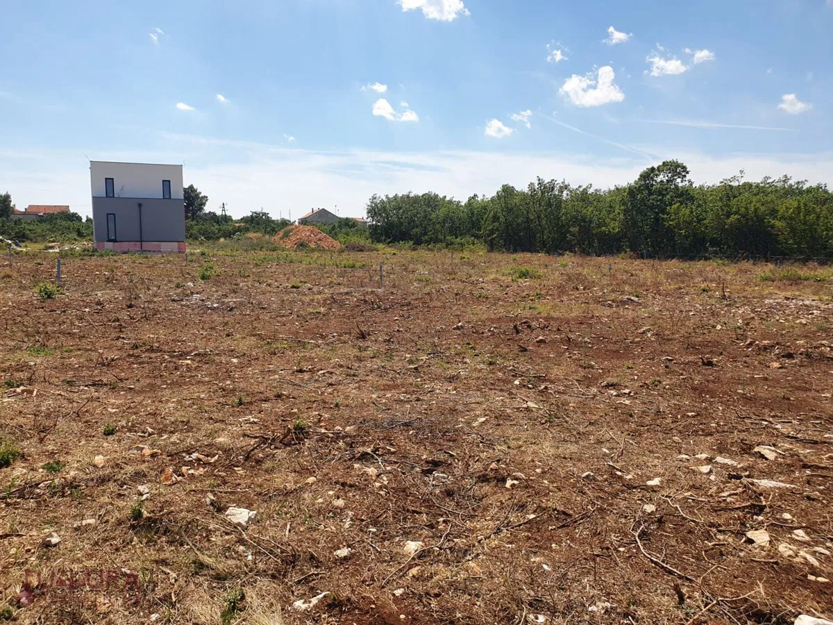 ZADAR - DEBELJAK, GRAĐ.ZEMLJIŠTE 730 M2, PRODAJA, LOKACIJA!!!