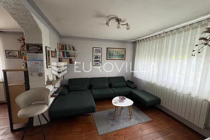 Novska, obiteljska kuća 124 m²