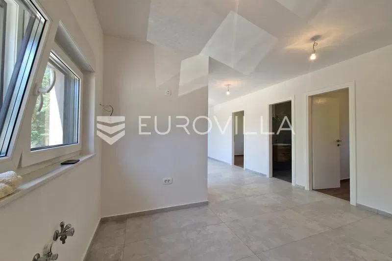 Vir Island - Two-Bedroom Apartment in a New Development, Southern Side of the Island – 2