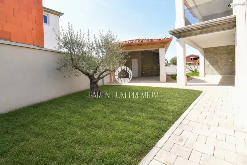 Semi-Detached House with Pool and Auxiliary Building in Authentic Istrian Surroundings – 3