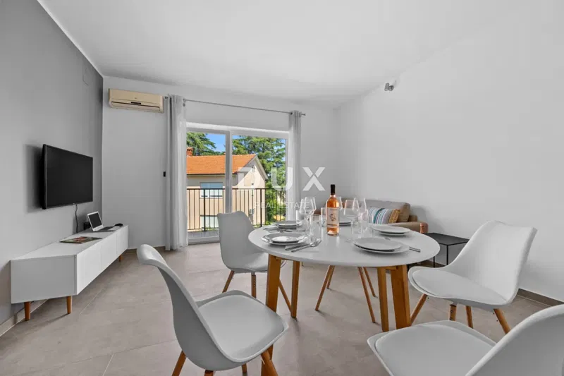 PULA, VALDEBEK - Completely renovated and modernly furnished apartment with 3 bedrooms, swimming pool, parking and storage room – 2
