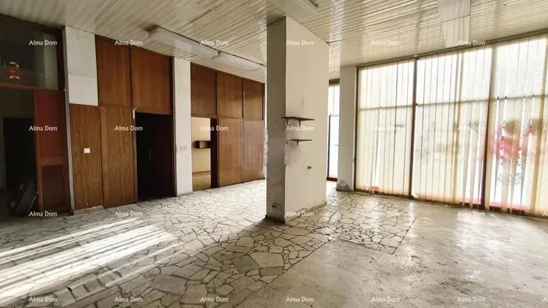 Poslovni prostor na prodaju – Veruda, Pula