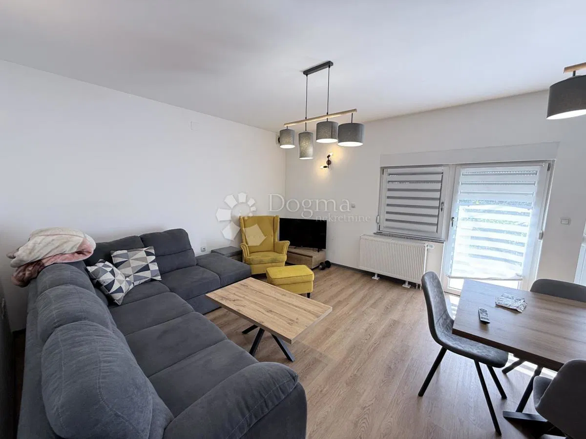 Дом Petrinja, 229,26m2